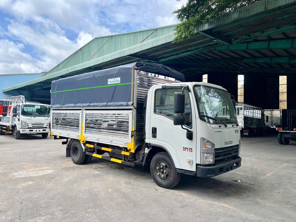 xe tải isuzu 1 tấn 9 thùng bạt