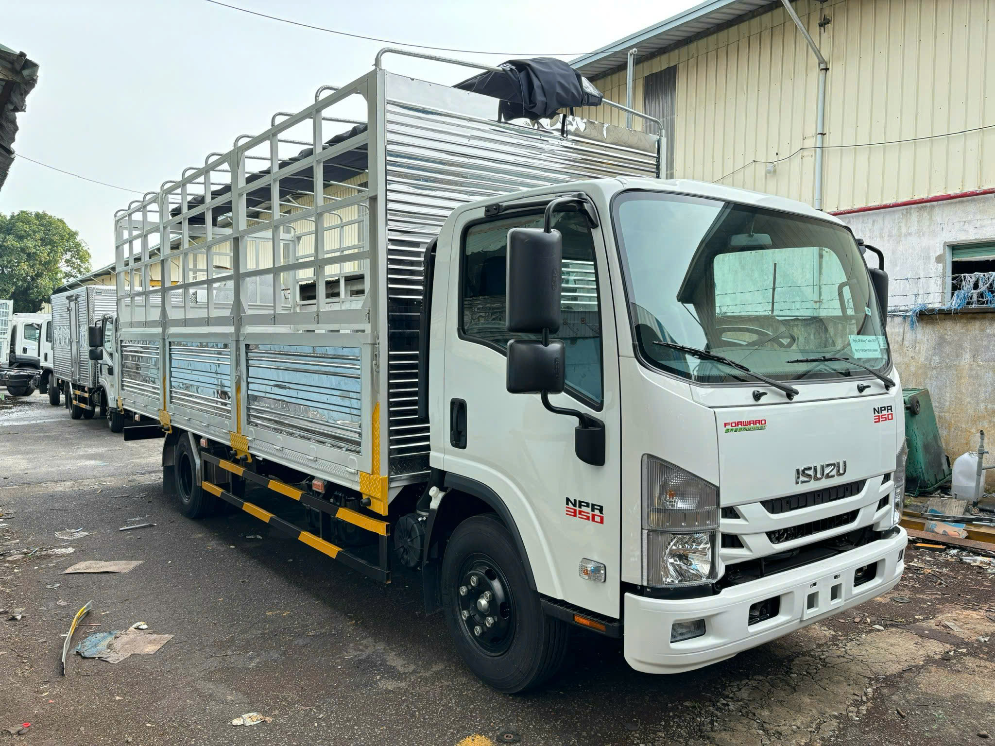 xe tải 3 tấn 5 thùng bạt