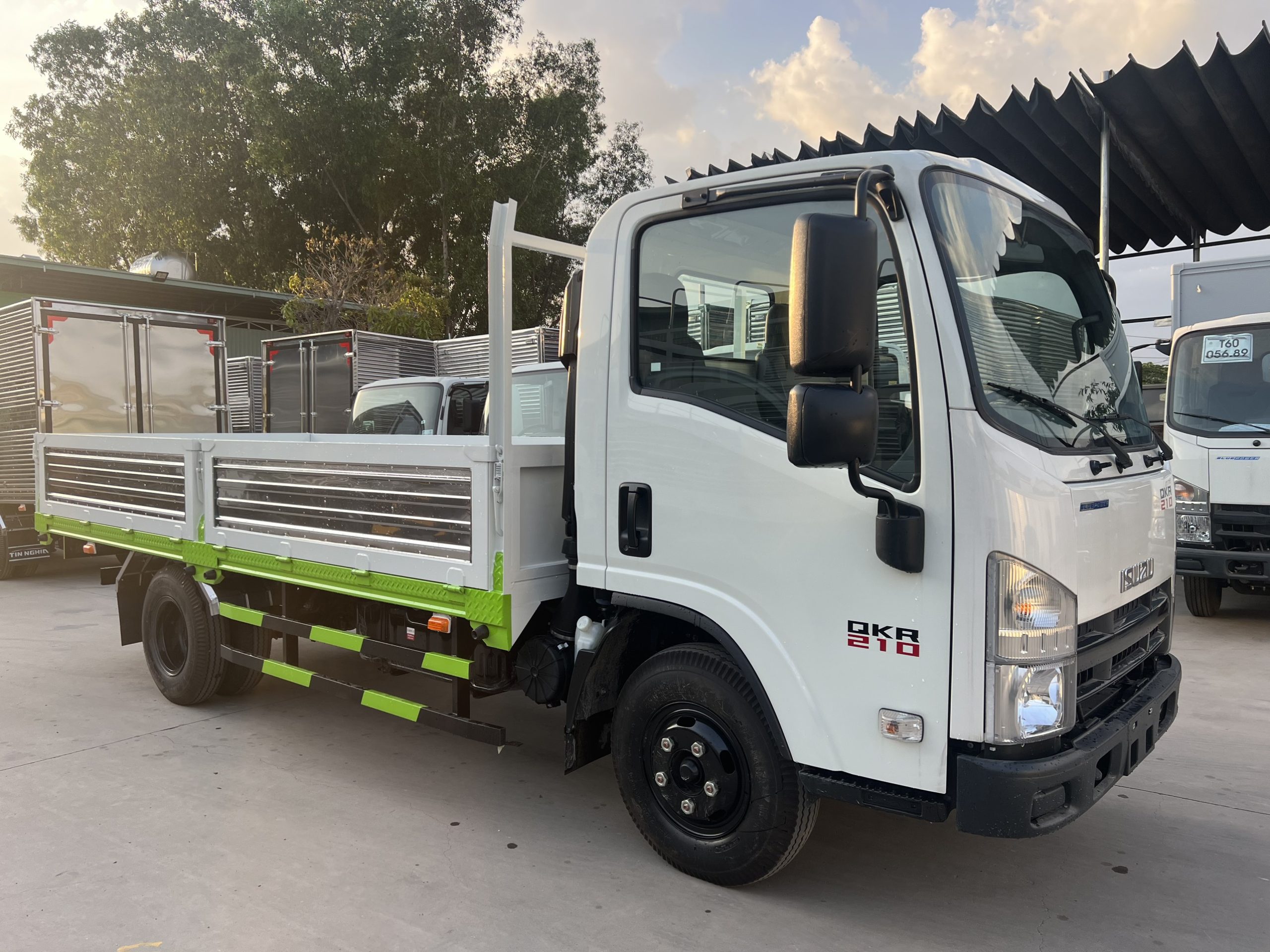 xe tải thùng lửng 1 tấn 9