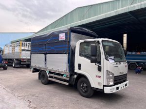 xe tải isuzu thùng bạt
